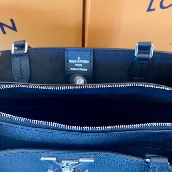Loius Vuitton-Lockme Leather Noir Tote Handbag- BRAND NEW!! ABSOLUTELY GORGEOUS! - Picture 3 of 8